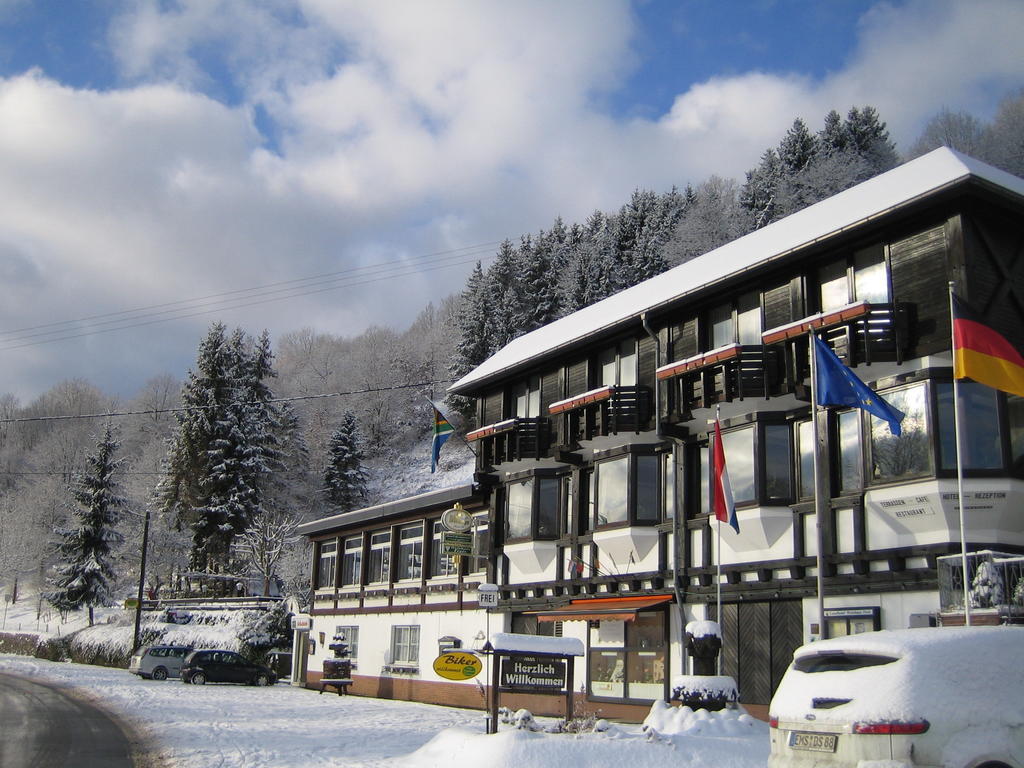 Landhotel Weinhaus Treis Weinähr Eksteriør billede